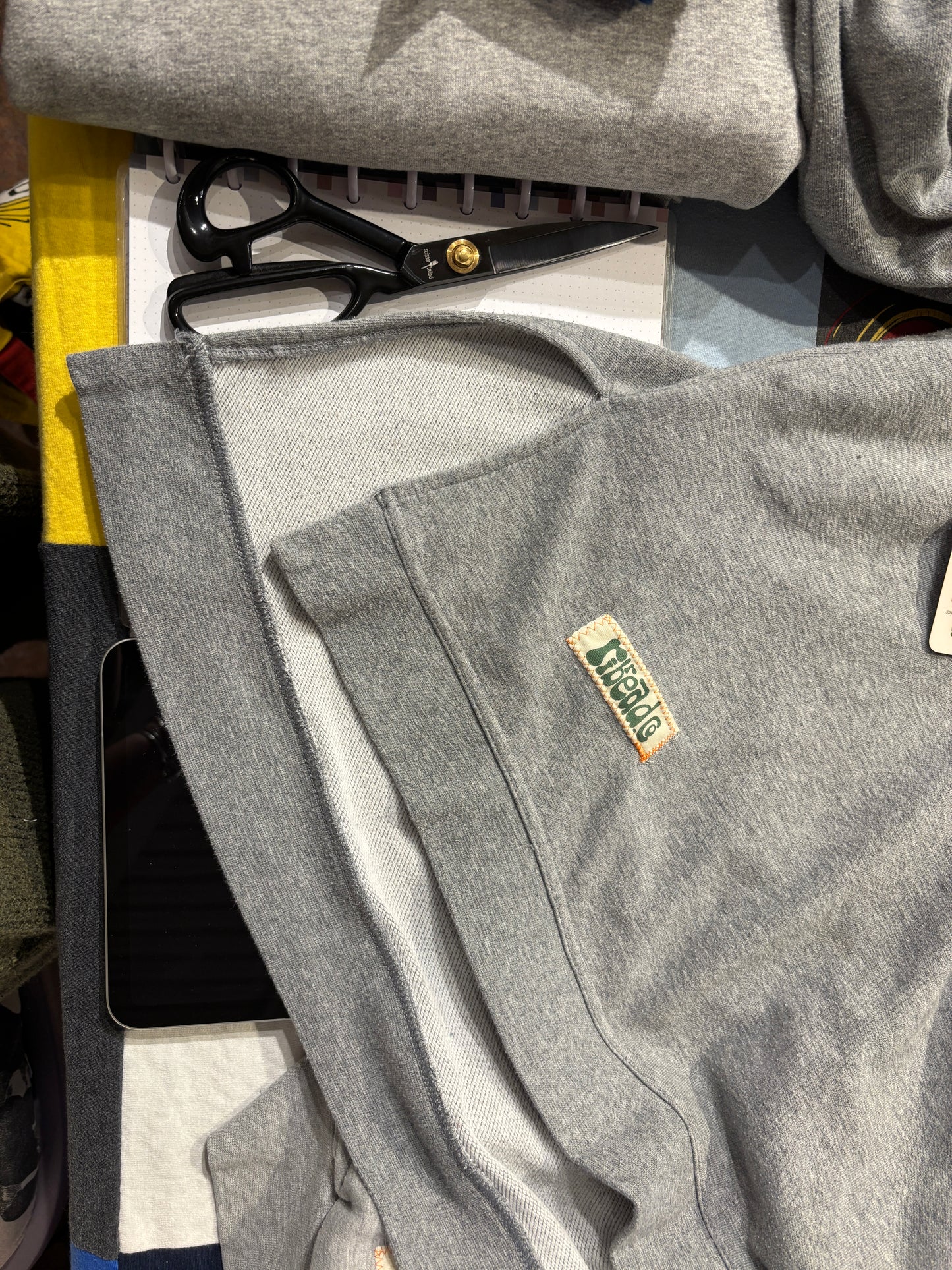 uva patch crew (women’s L)