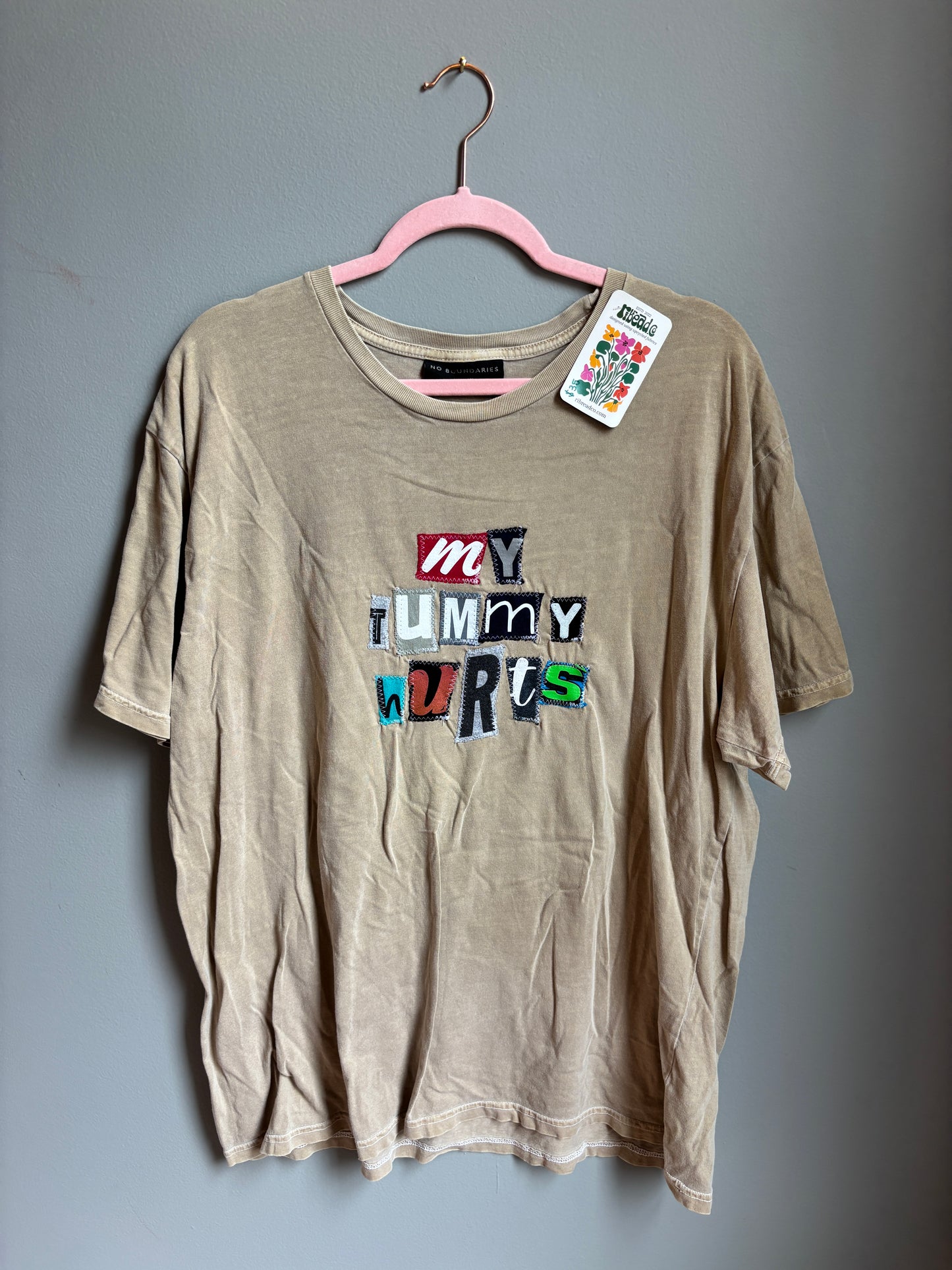 my tummy hurts tee (mens m)