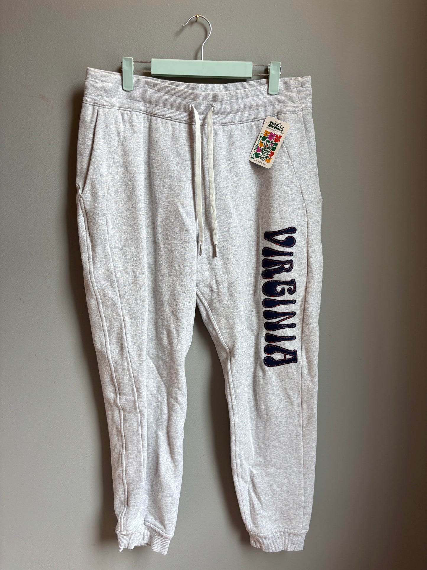 virginia lululemon sweatpants (womens 12)