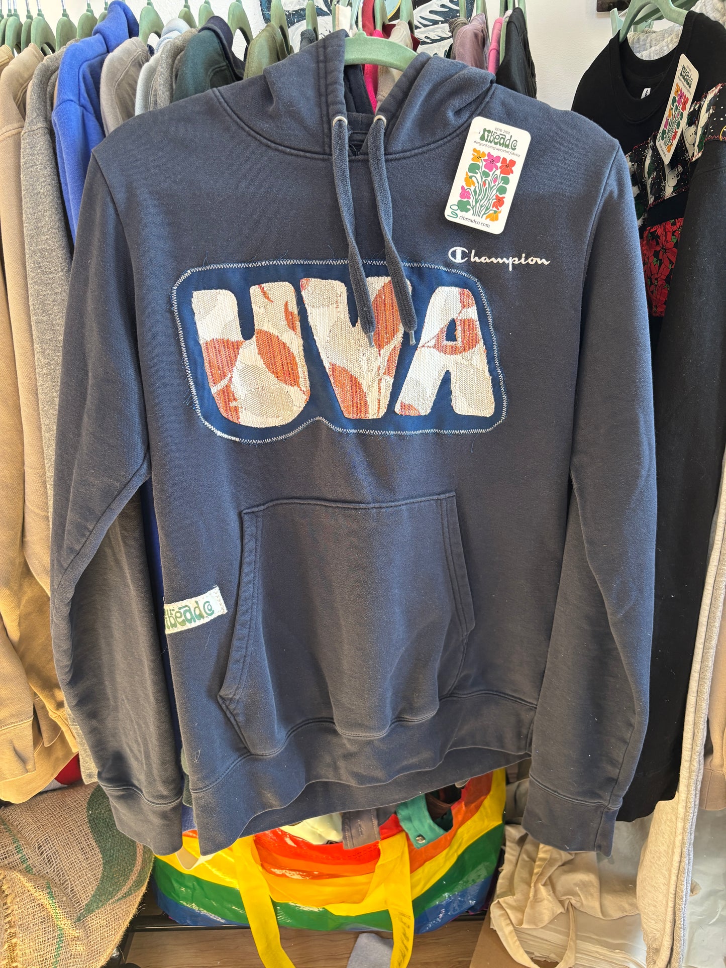 uva hoodie (unisex s)