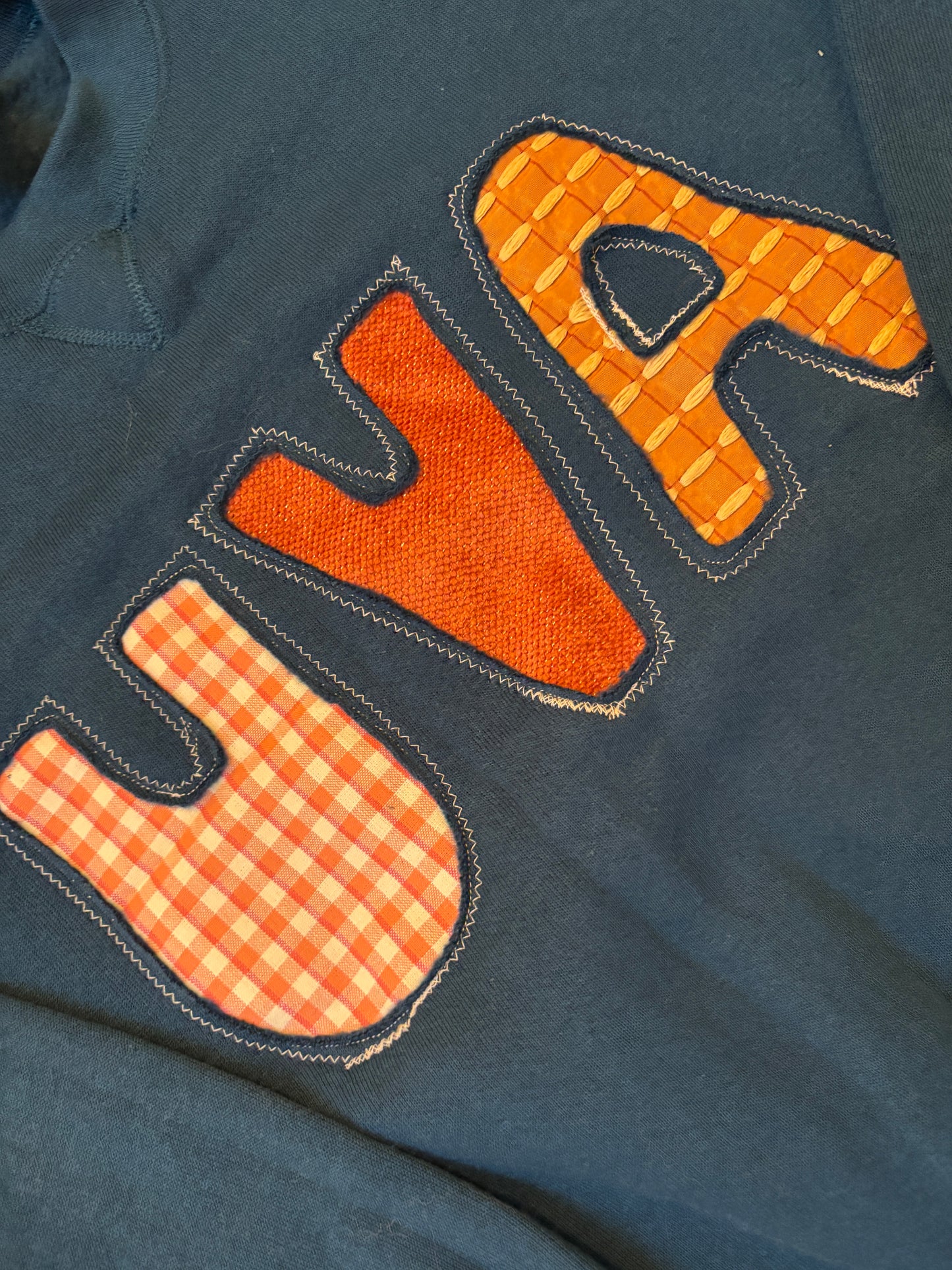 uva peek-a-boo crew (unisex medium)