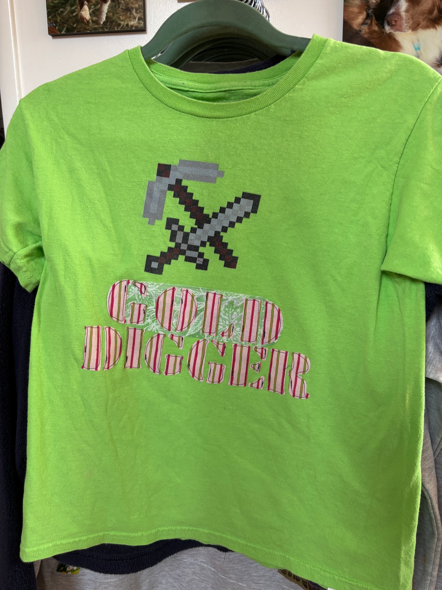 gold digger tee (s)