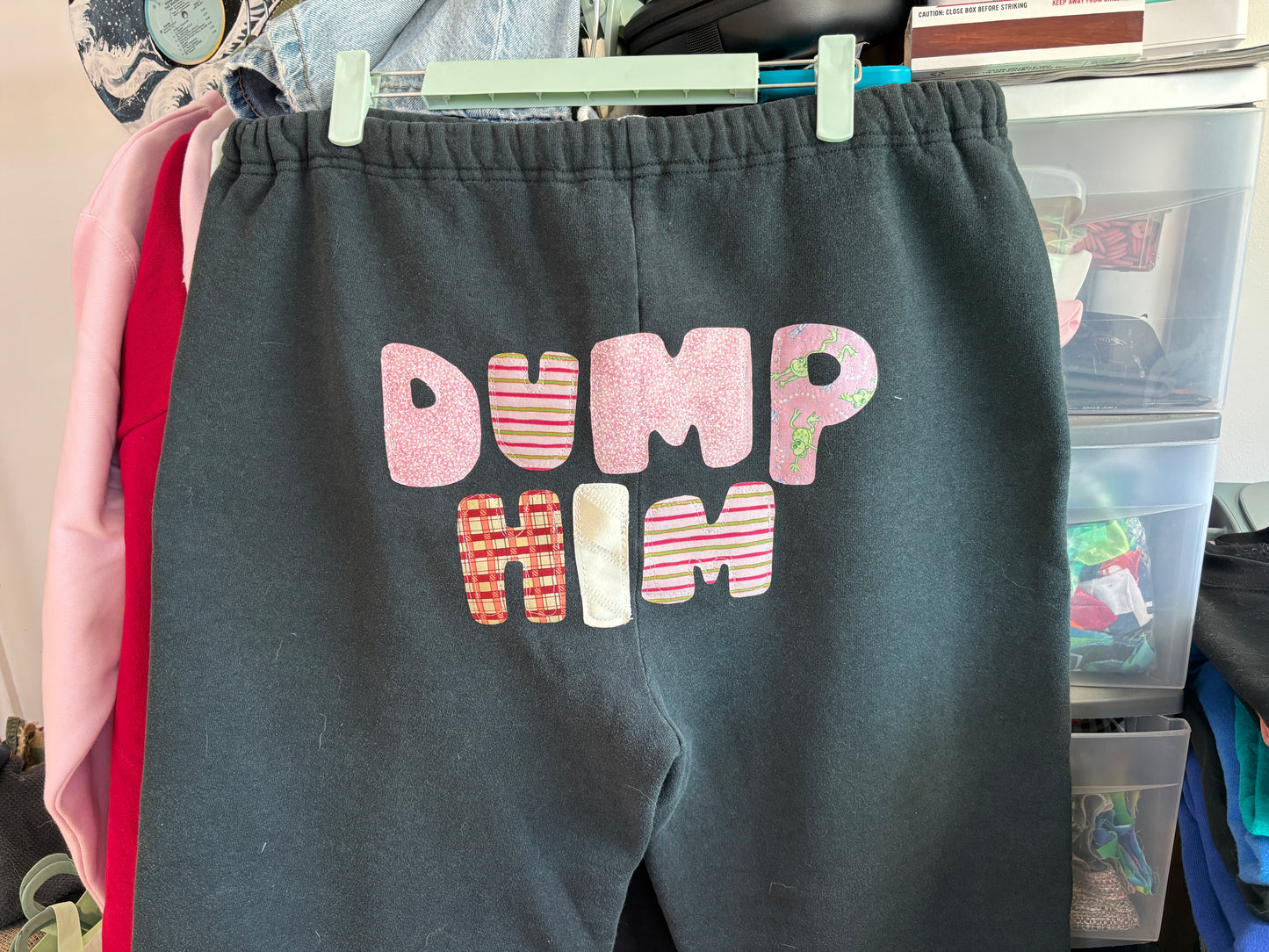 dump him sweats (xl)