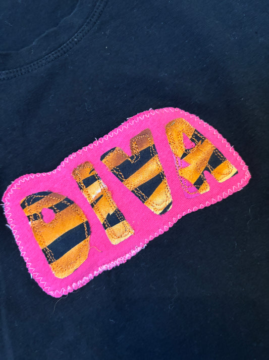 diva scoop neck tee (women’s small)