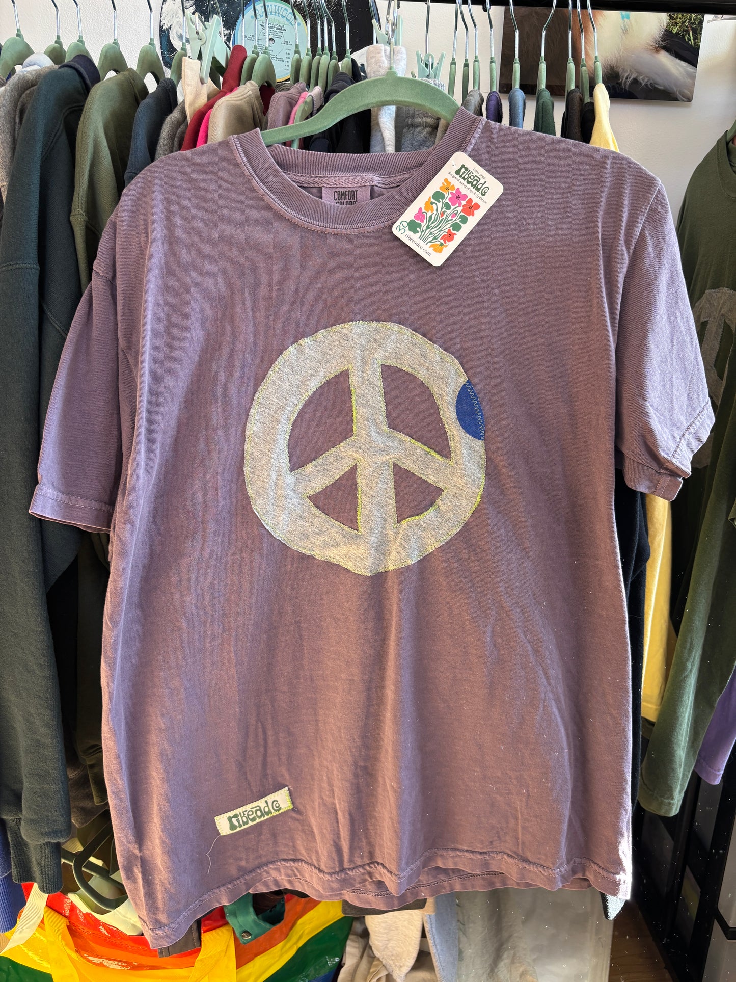 peace tee (unisex l)