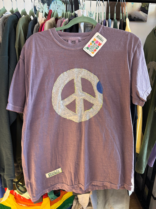 peace tee (unisex l)