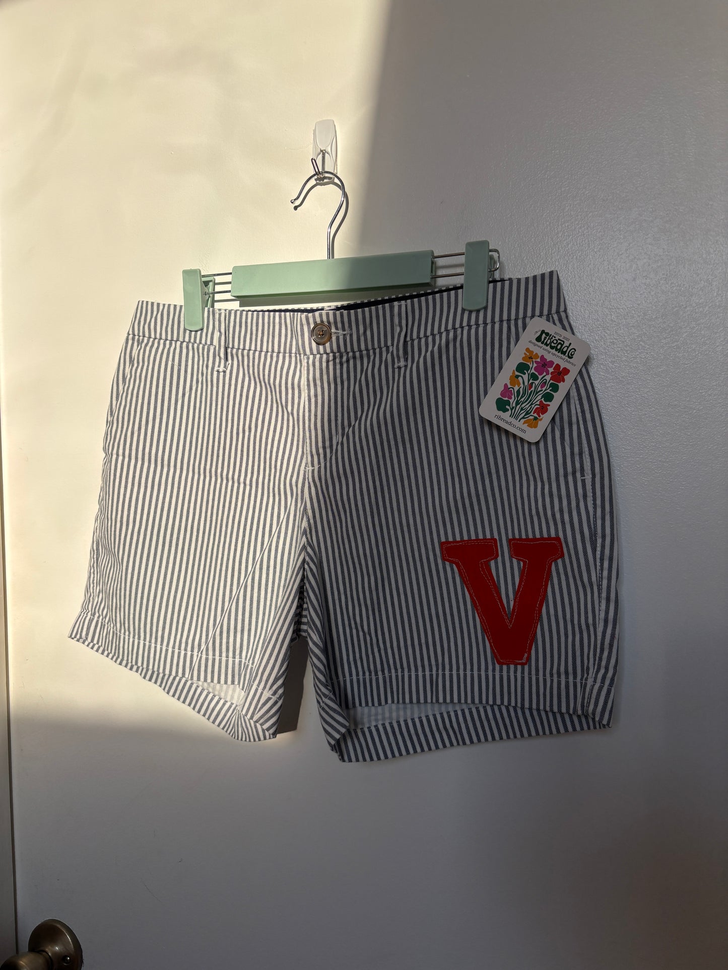 virginia striped shorts (women’s 6)
