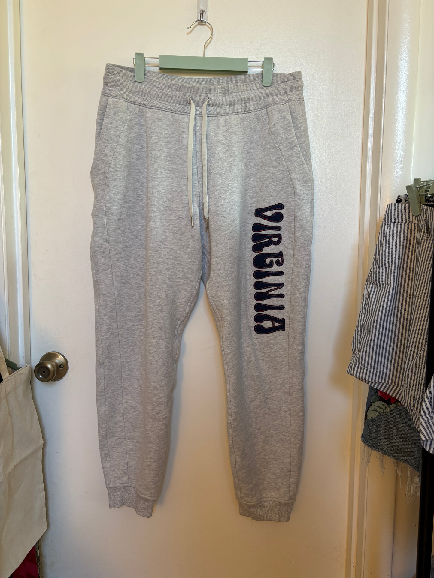 virginia sweats -lululemon (12)