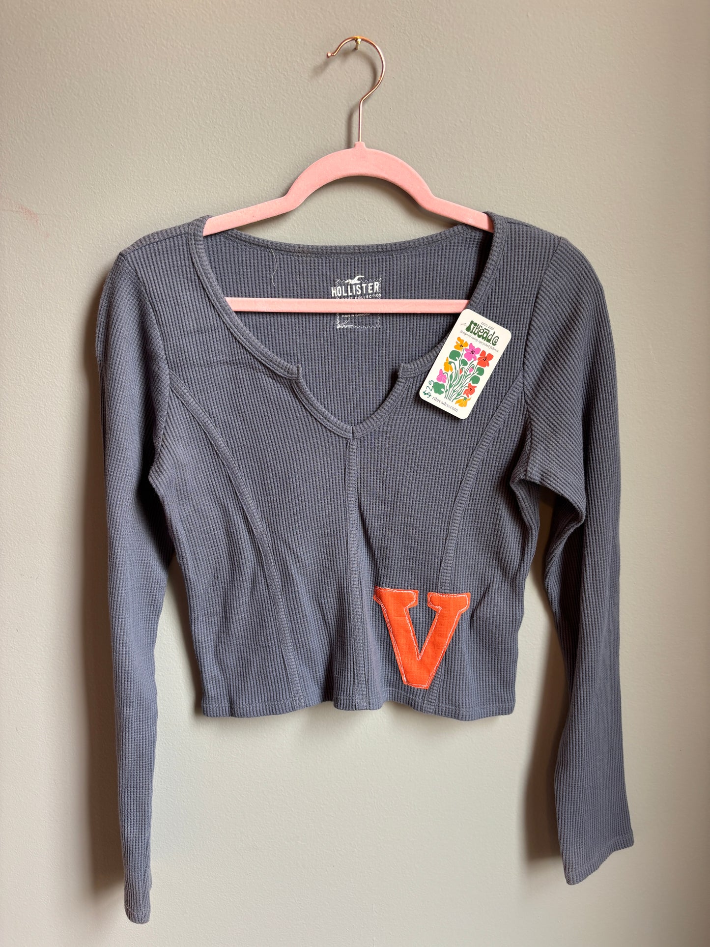 V long sleeve (womens m)