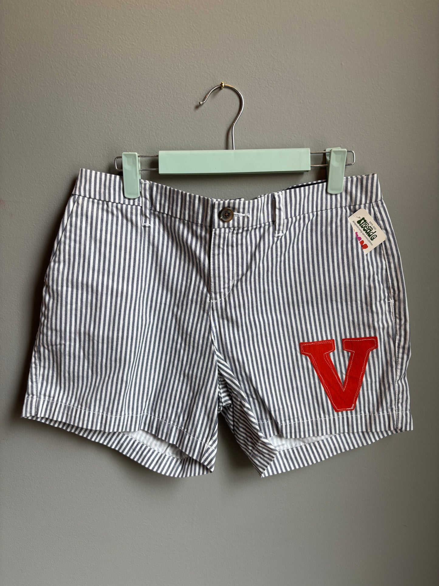 V shorts (womens 6)