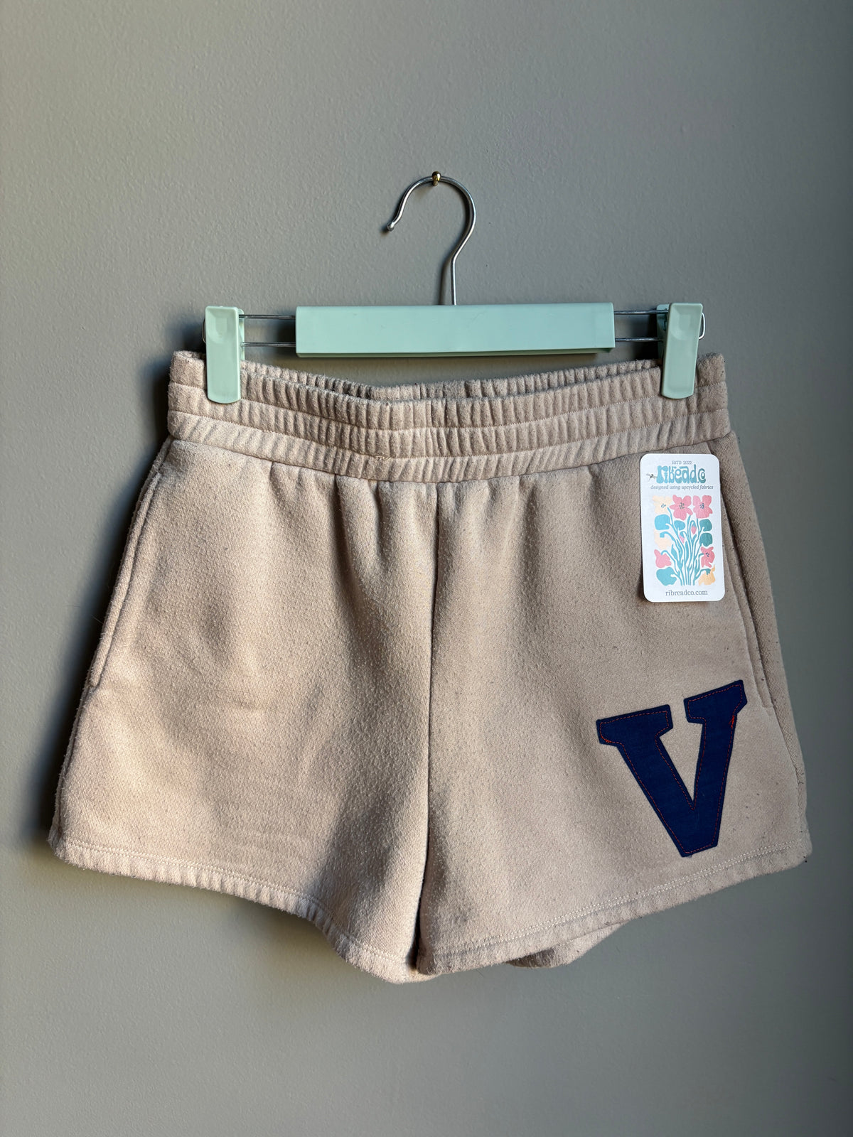 virginia sweatshorts (womens 6)