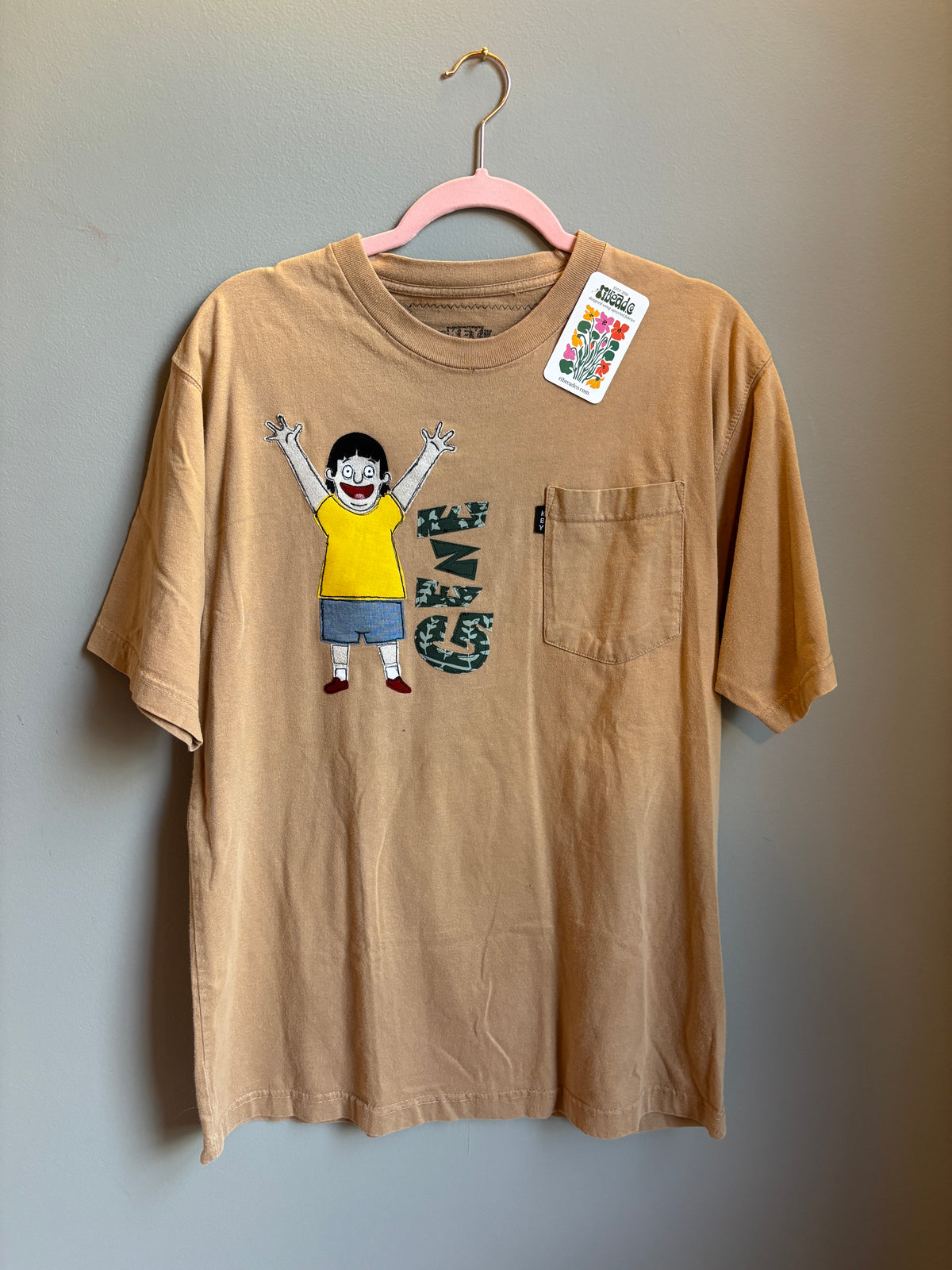 gene belcher tee (men’s m)